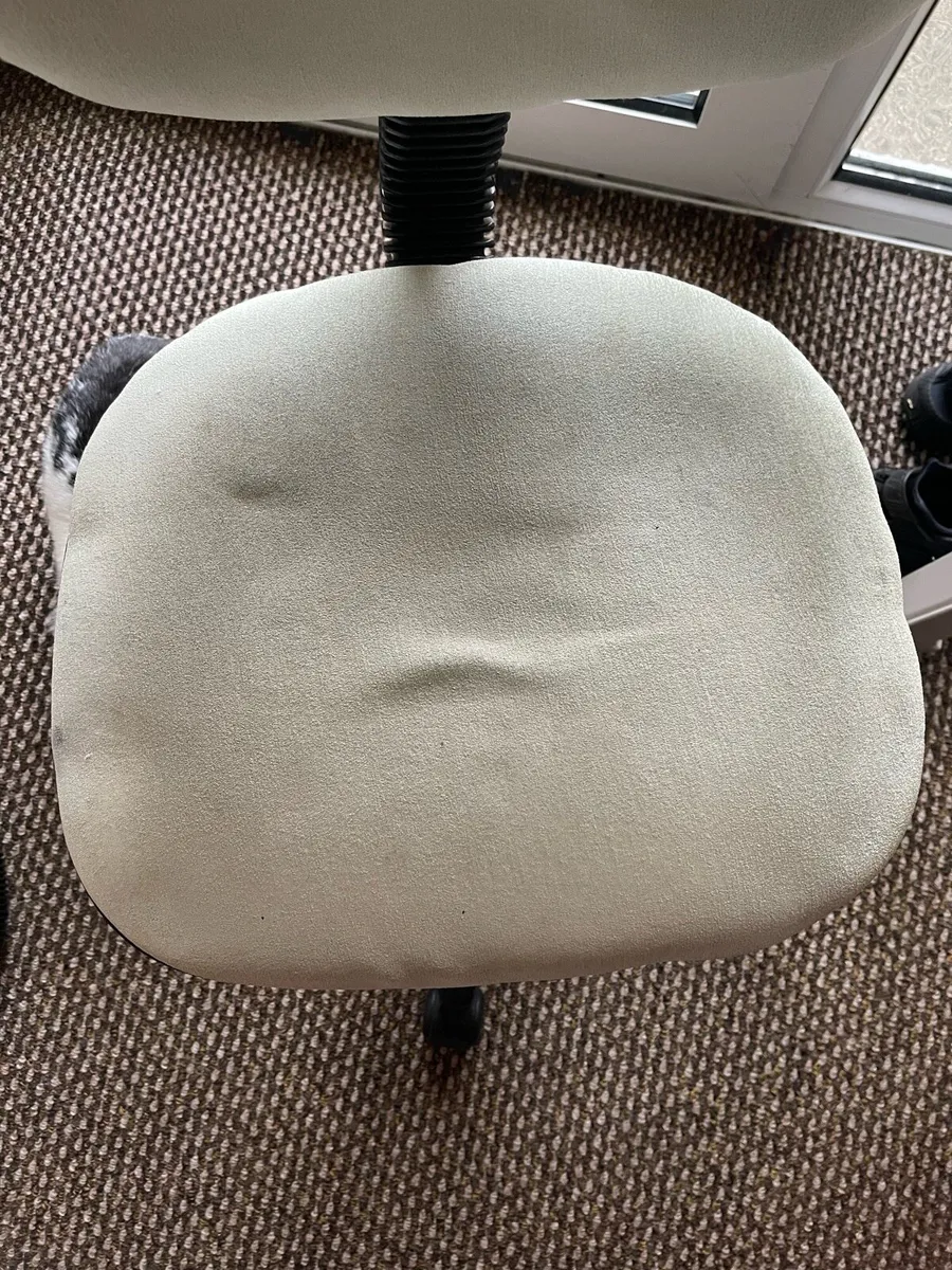 Office chair - Image 3