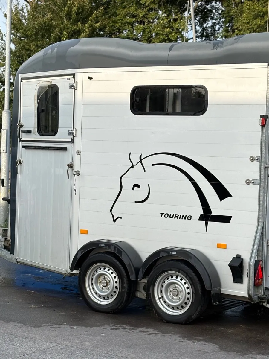 Horse Box - Image 2