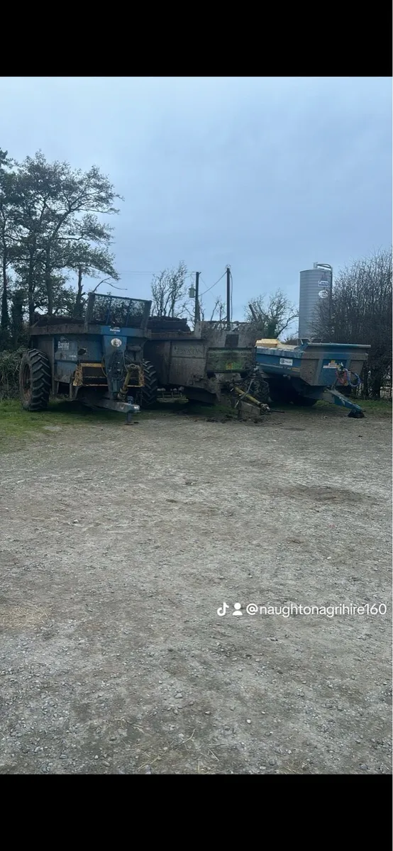 Tanker and rear discharge for hire - Image 1
