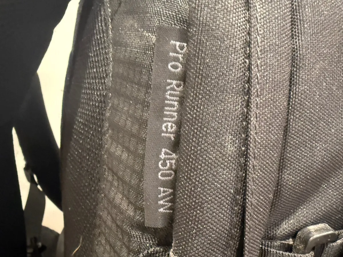 Lowepro Pro Runner 450 AW backpack - Image 2