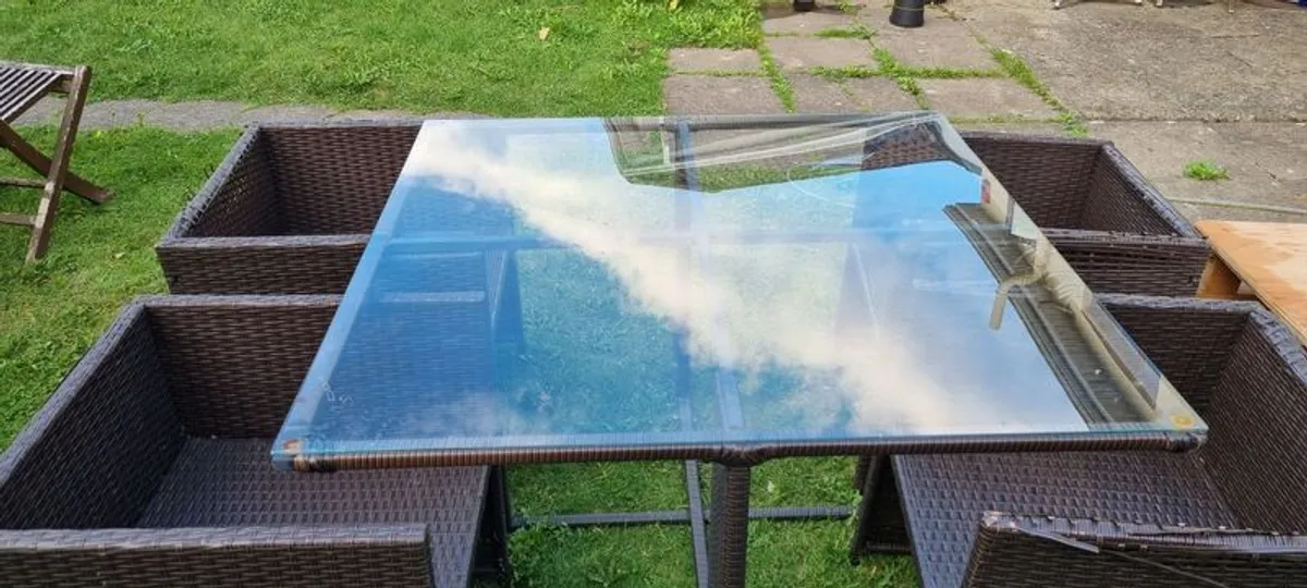 Free Outdoor Patio Set - Image 4