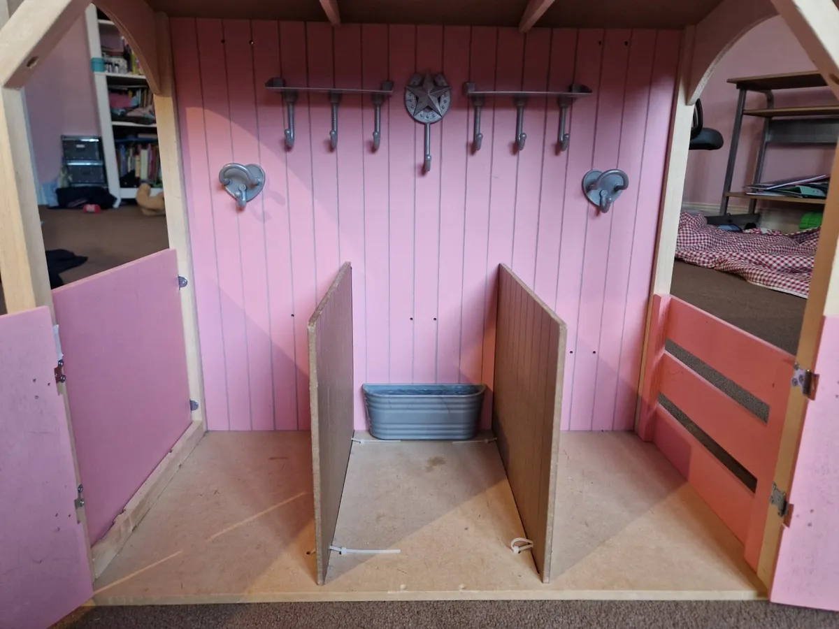 Horse Stable Our generation - Image 1