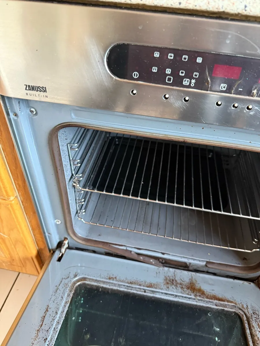 Electric oven - Image 2