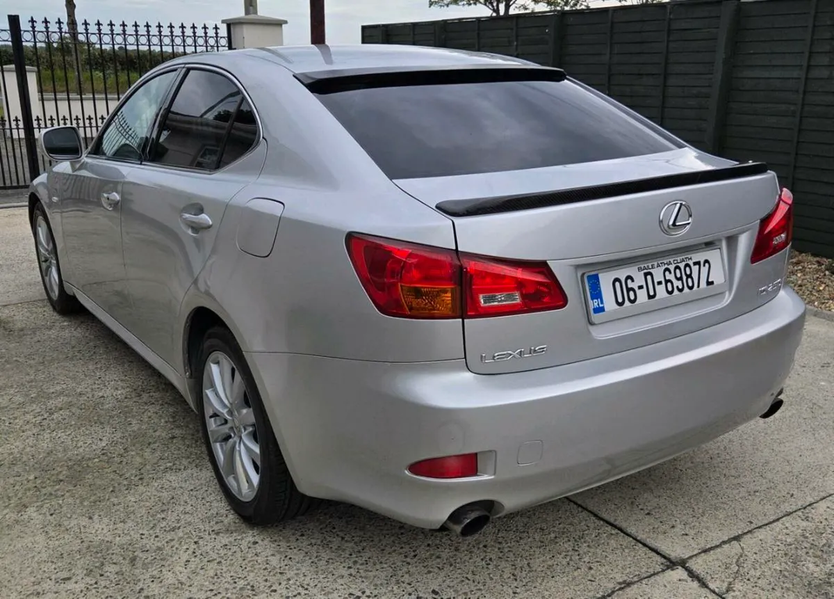 Lexus is 250 - Image 4