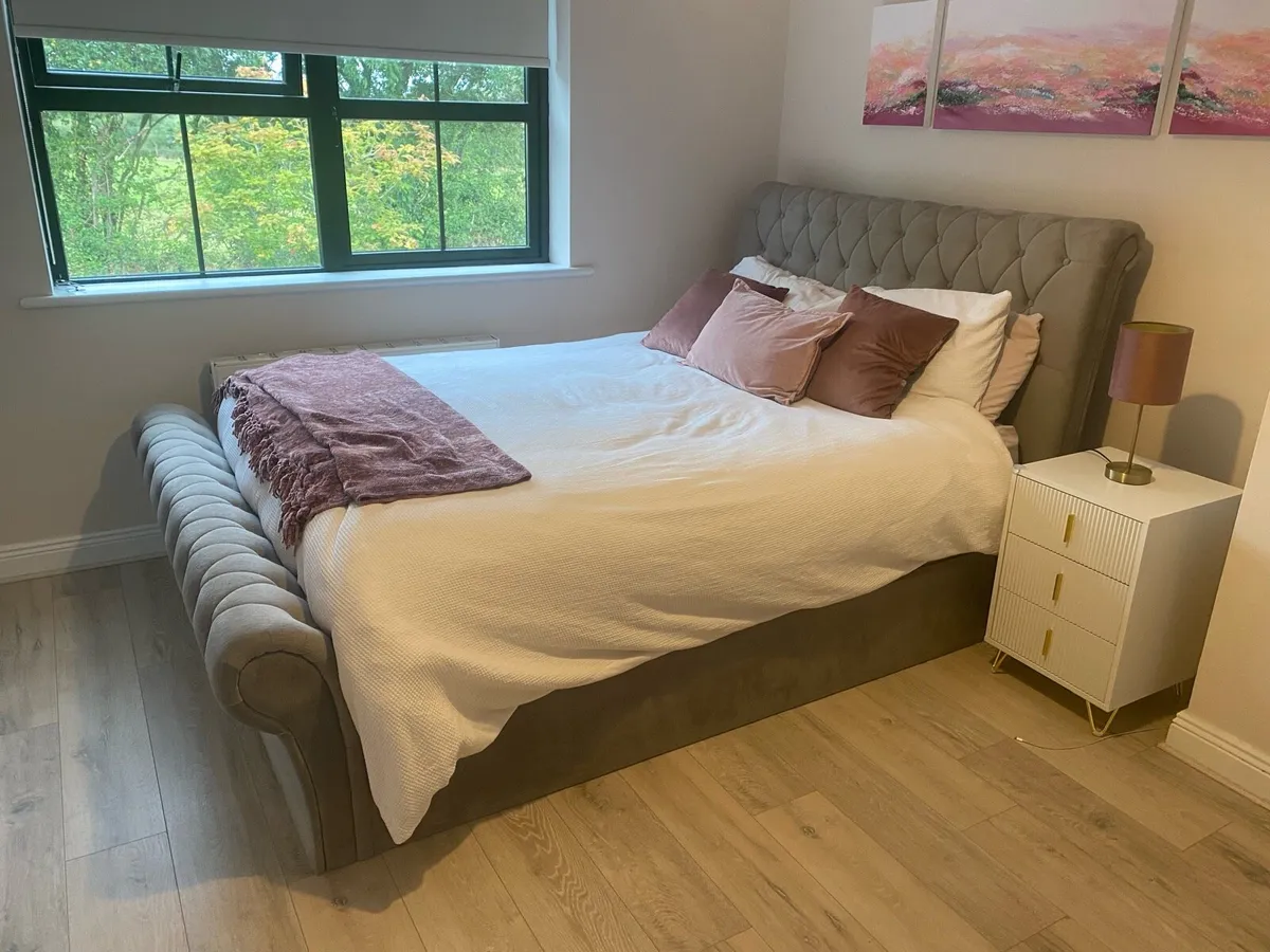 Bed - Image 1