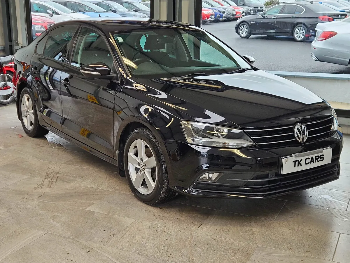 17 VOLKSWAGEN JETTA COMFORTLINE 2.0 TDI - Image 1
