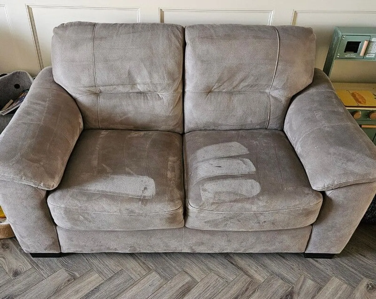 Couch - Image 2