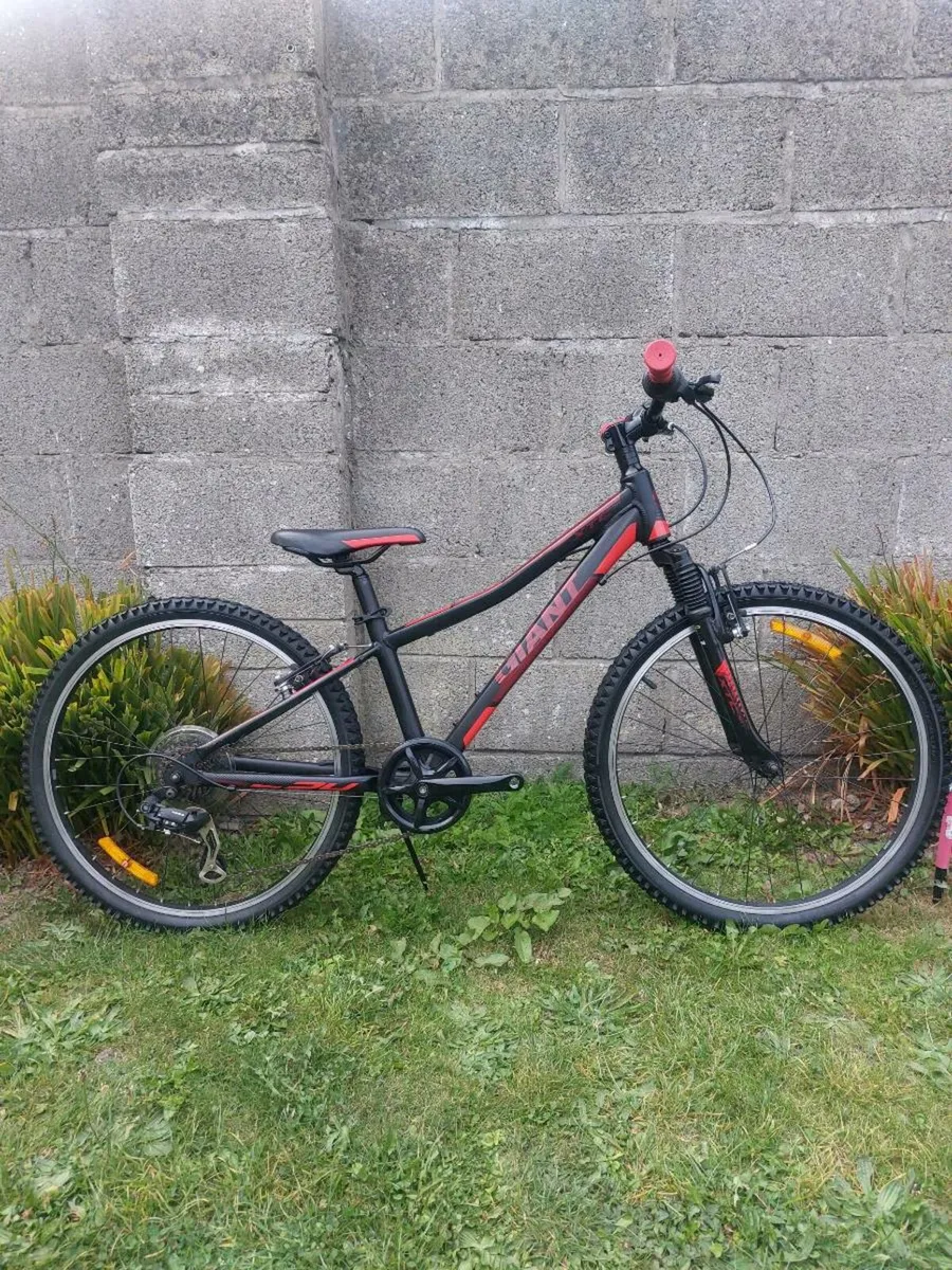 Giant XTC JR 24" wheel kids bike - kids aged 8-12 - Image 3