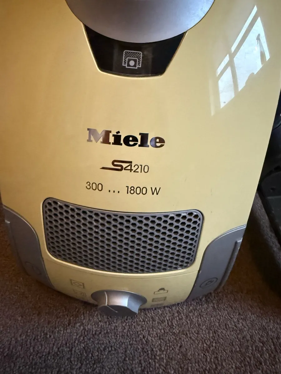 Miele hoover - Image 2