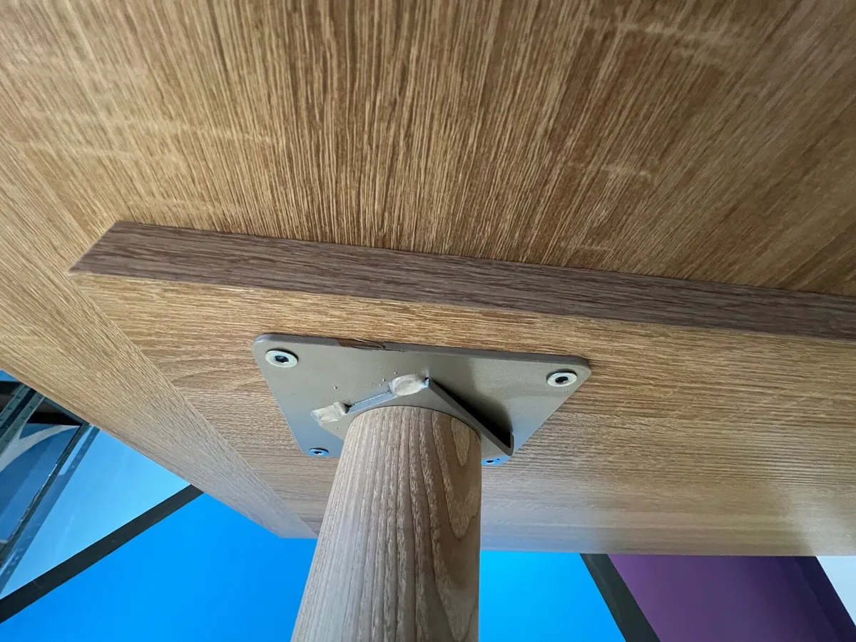 Dining table - Image 3