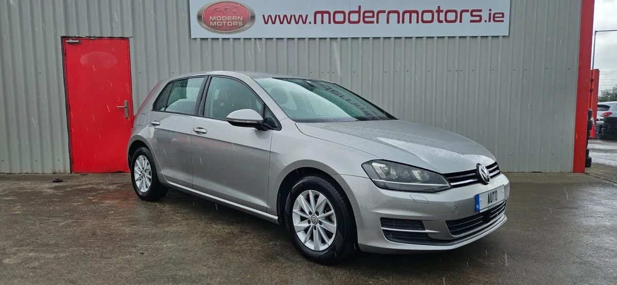Volkswagen Golf auto 1.2 comfortline dsg low kms - Image 1