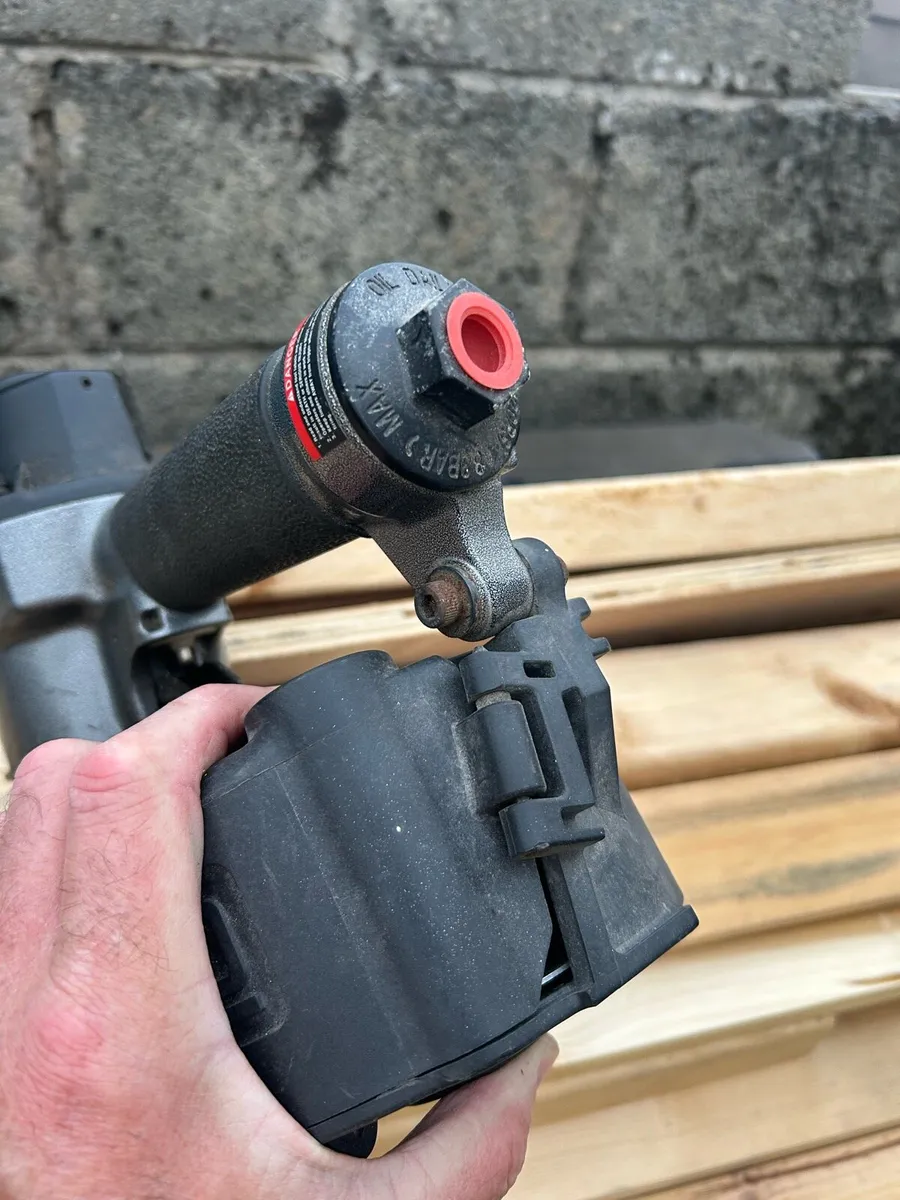 Senco coil nail gun - Image 3