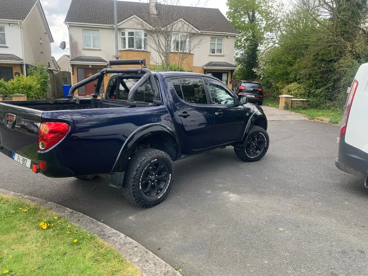 L200 - Image 1