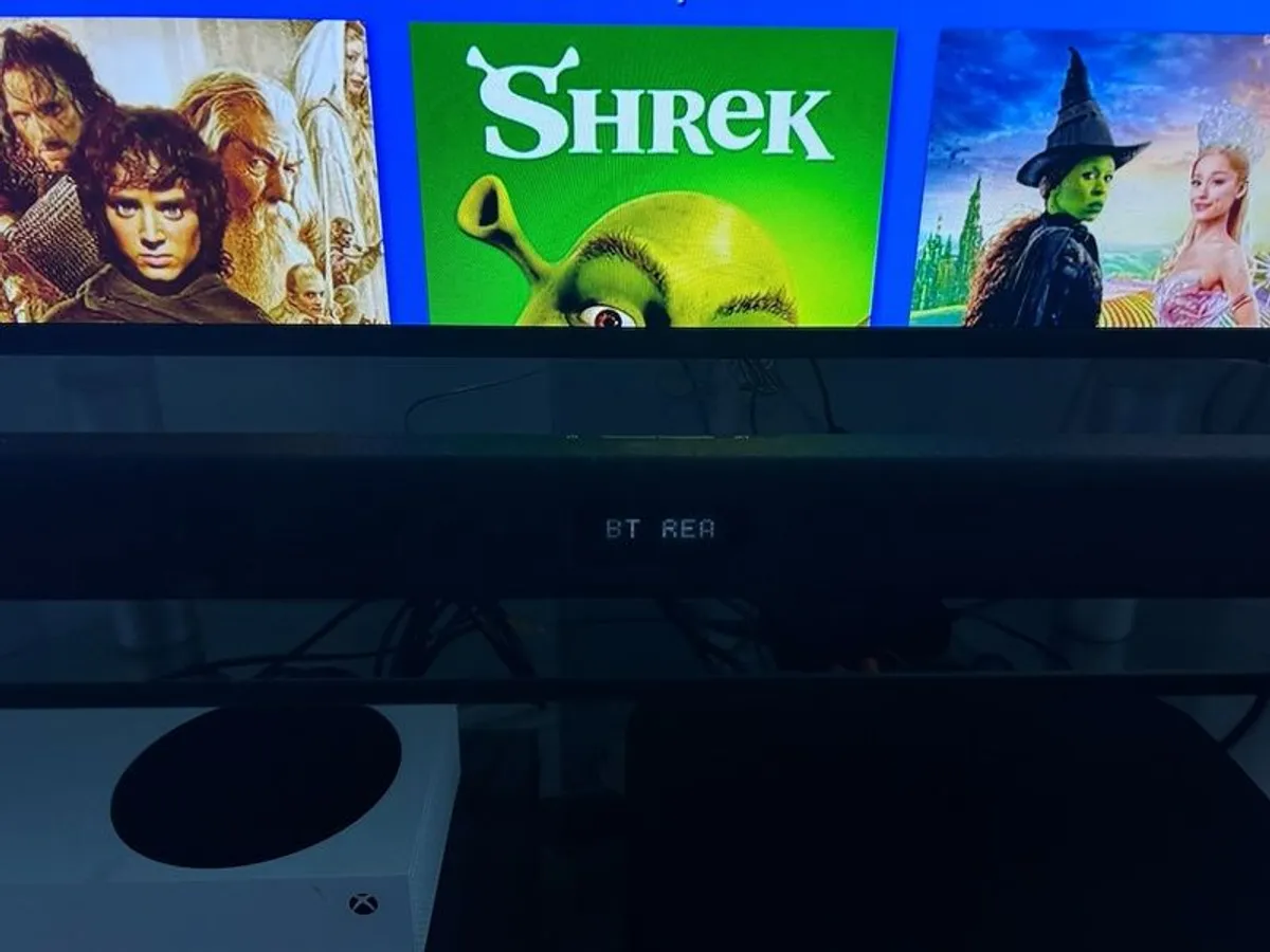 55 inch samsung curved TV - Image 2