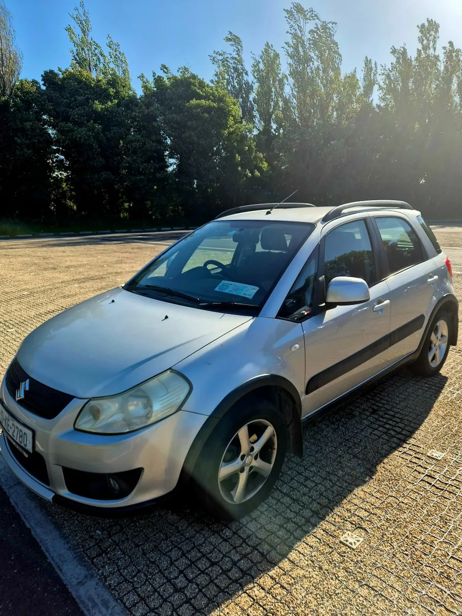 Suzuki SX4 2010 - Image 2