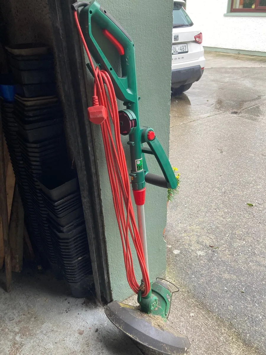 Small electric strimmer - Image 1