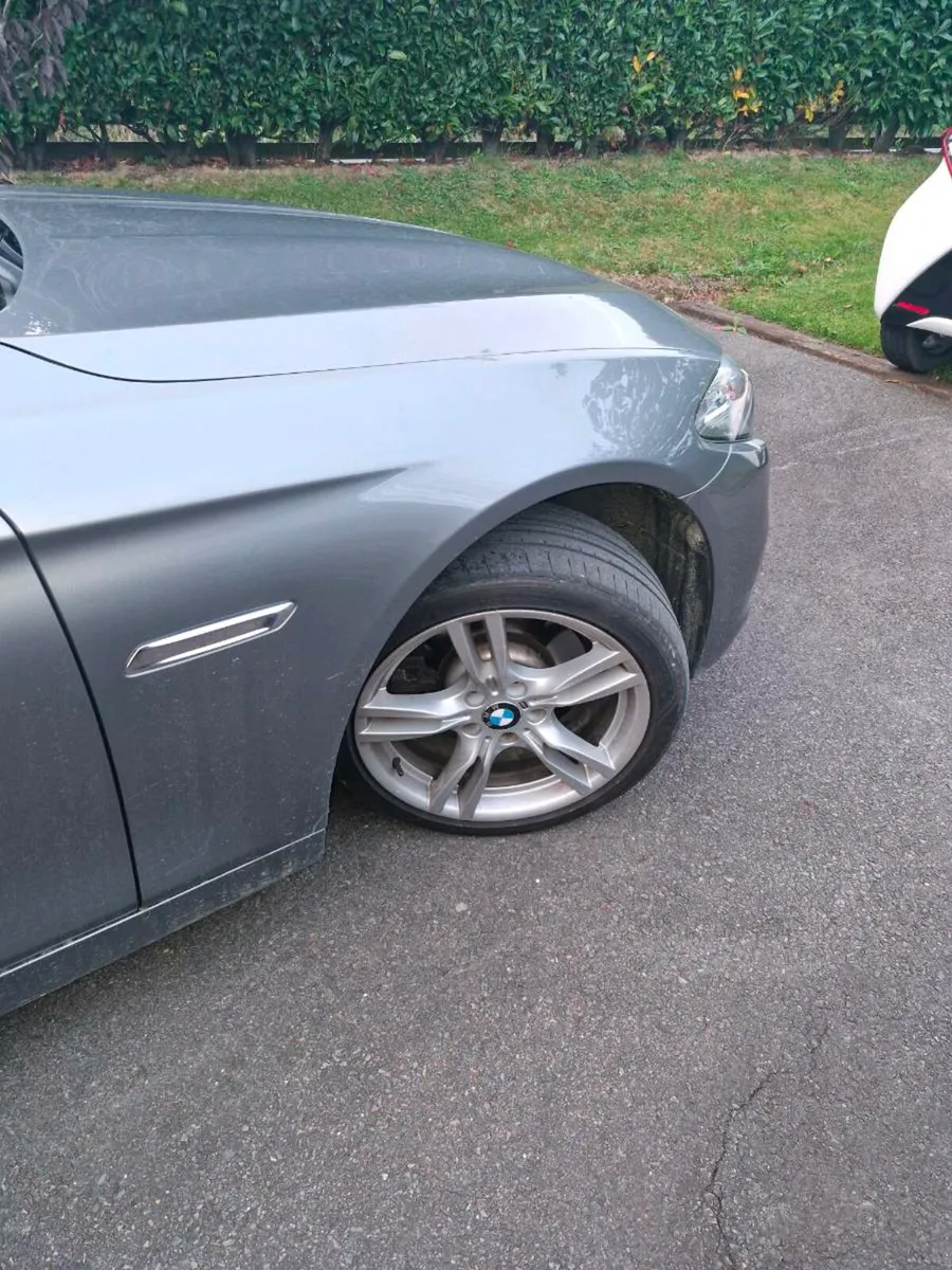 Bmw 520  f10  low km - Image 2