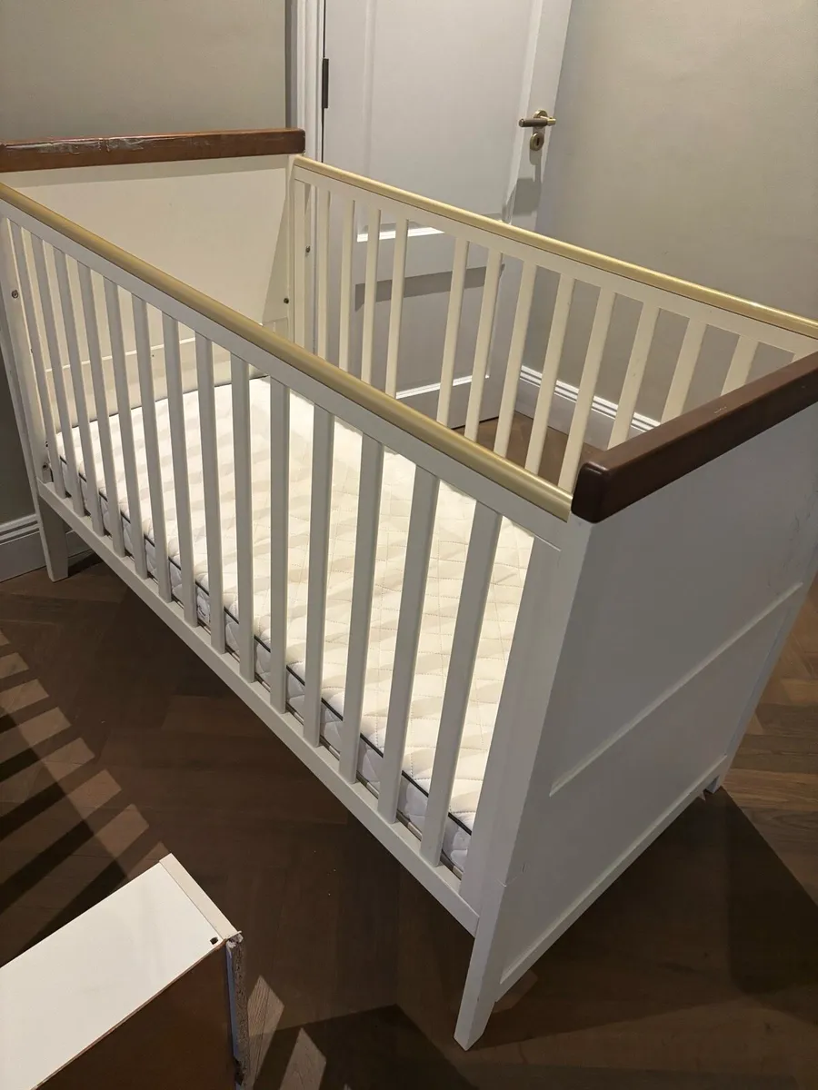 Cot and mattress - Image 2