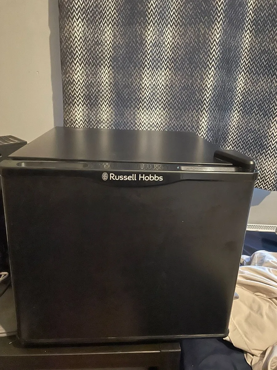 Mini fridge - Image 1