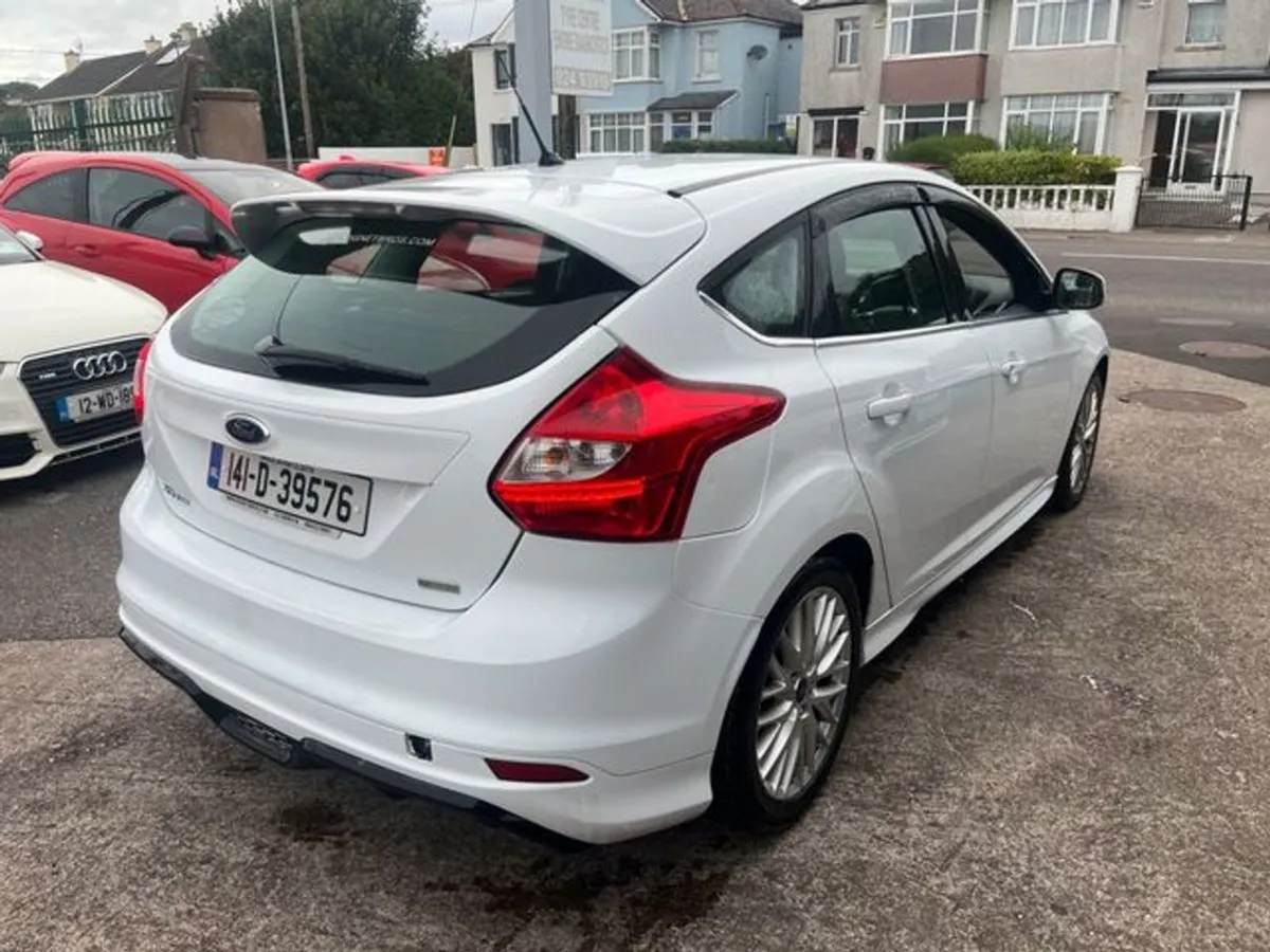 Ford Focus 1.0 Ecoboost Zetec S 125PS 5DR - Image 3