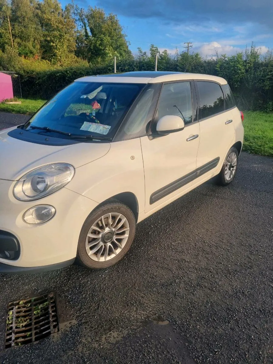 Fiat 500L - Image 2