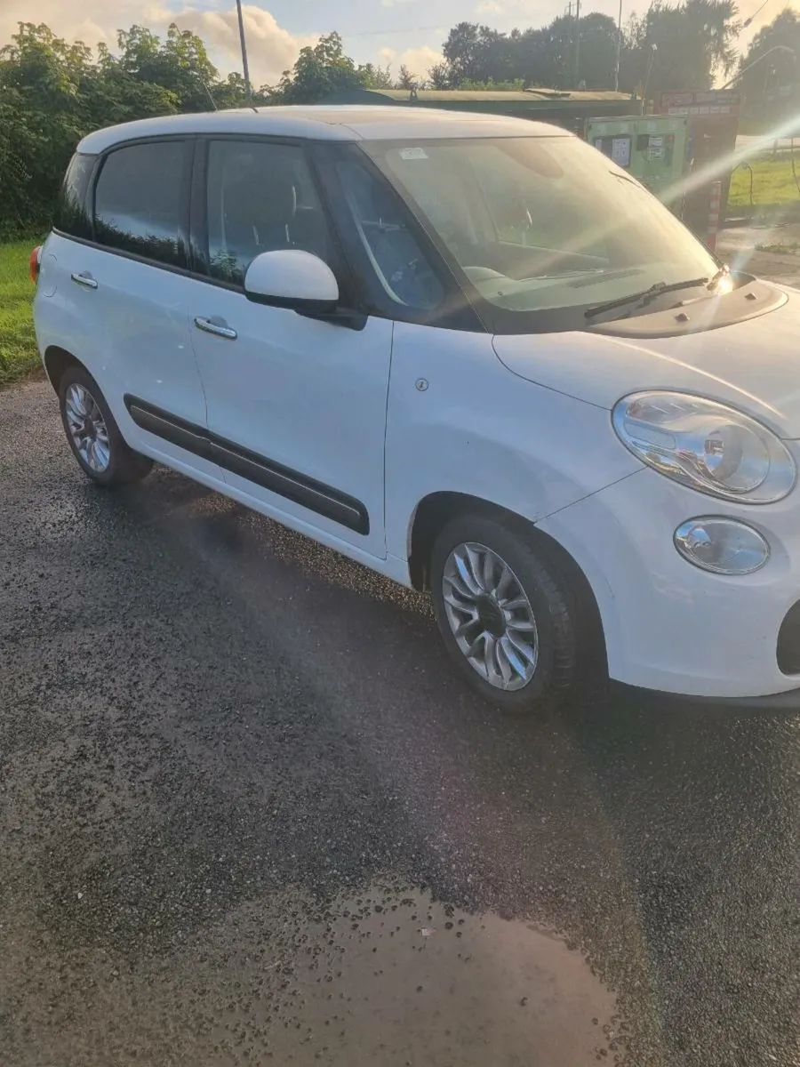 Fiat 500L - Image 3