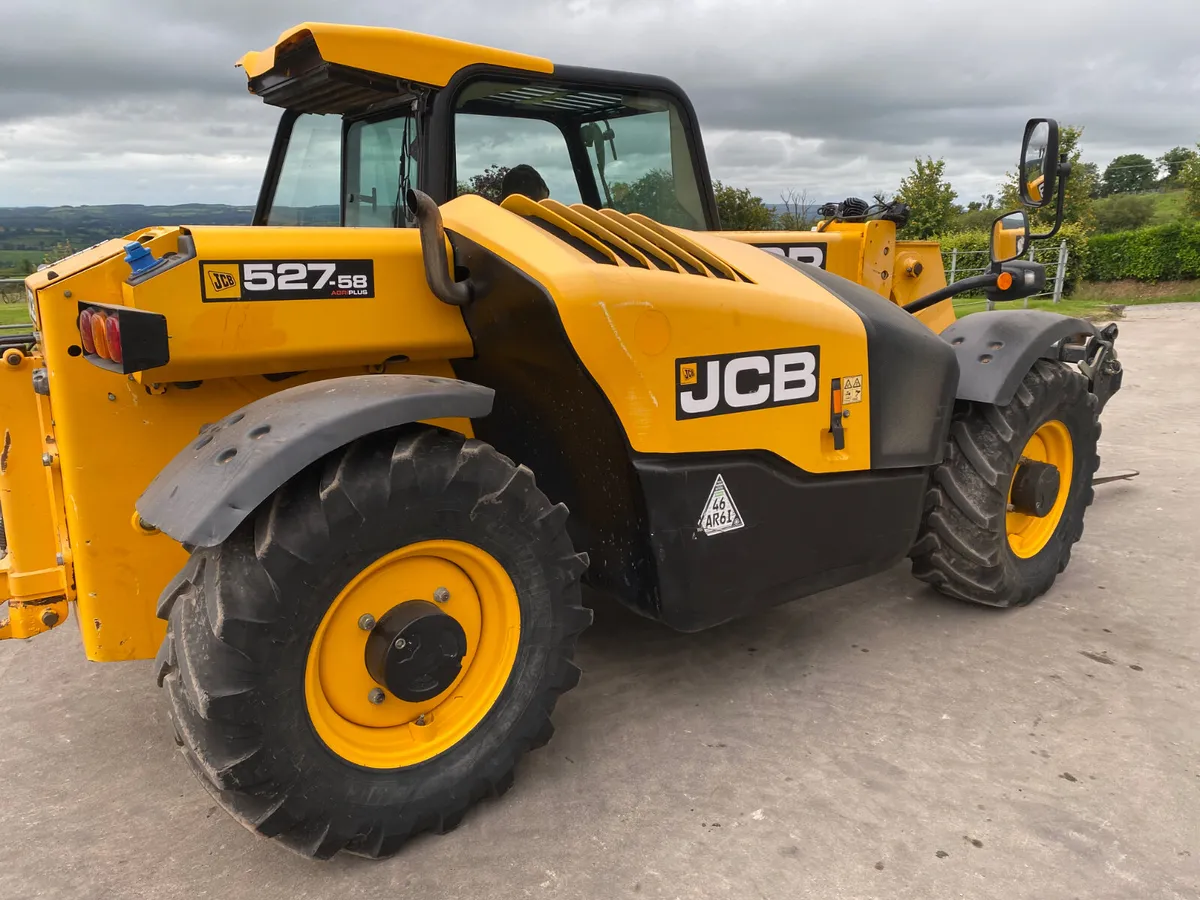2017 JCB 527-58 AGRI - Image 1