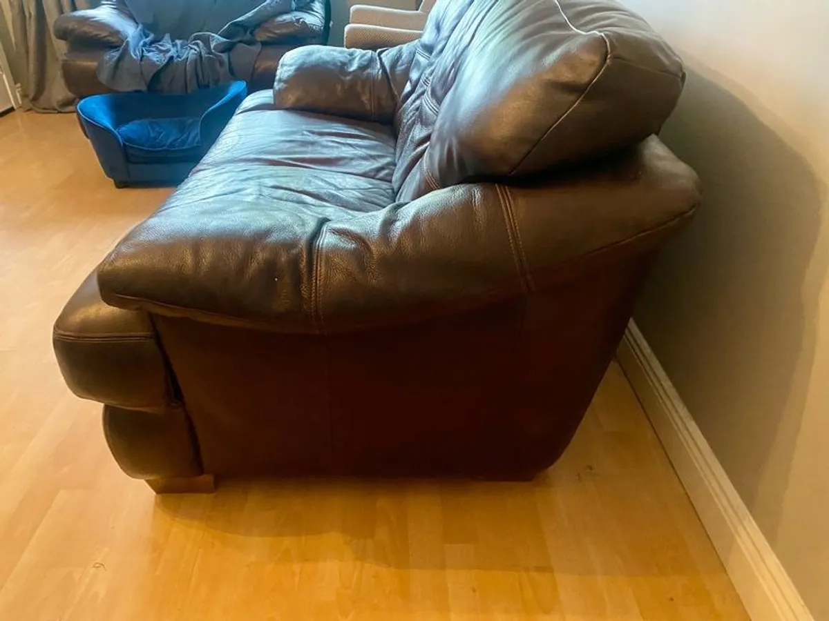Italian soft leather couch and armchair - Image 2