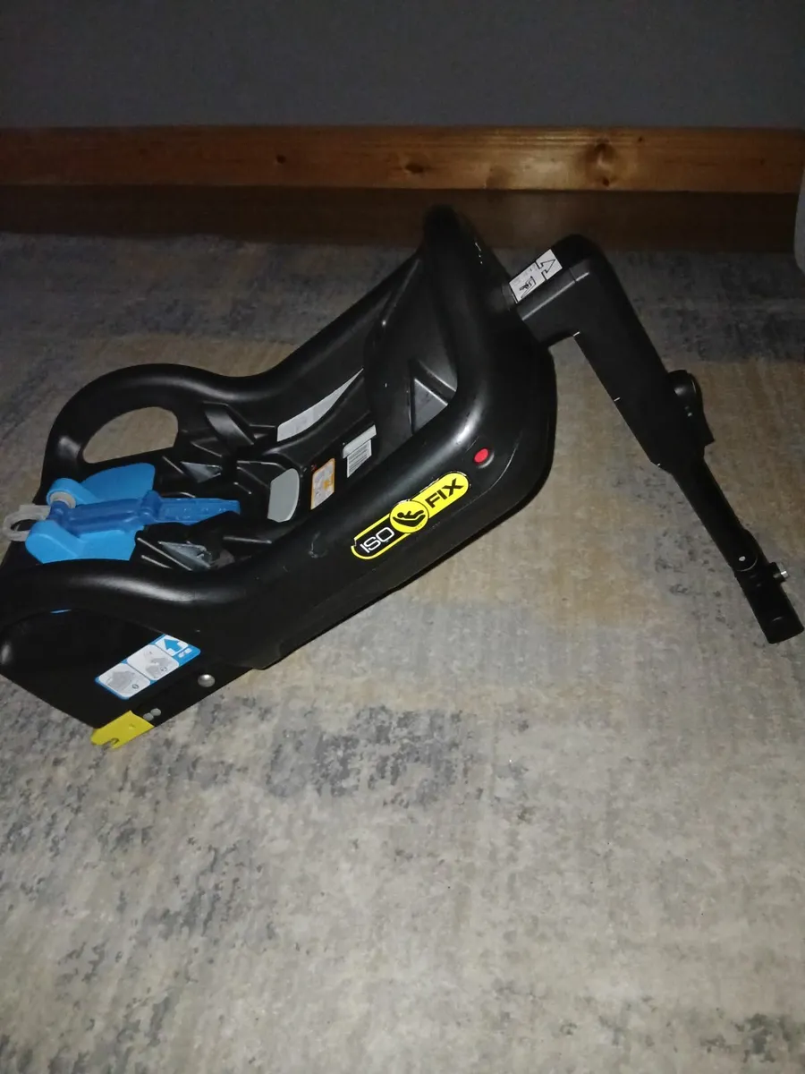 Graco Iosfix carseat base - Image 3