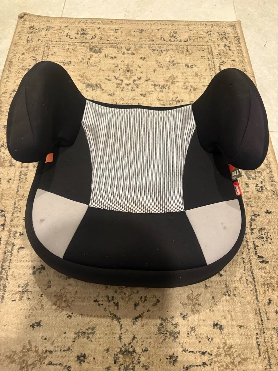 Booster seat - Image 1