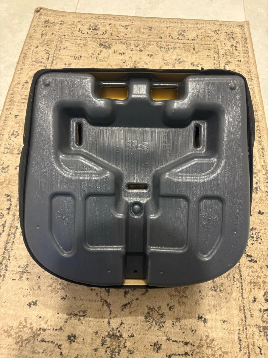 Booster seat - Image 2