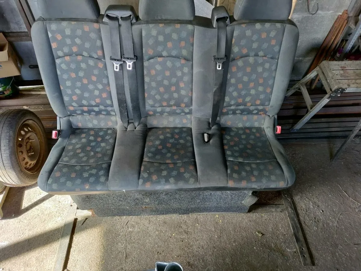 Crew cab seats - Image 2