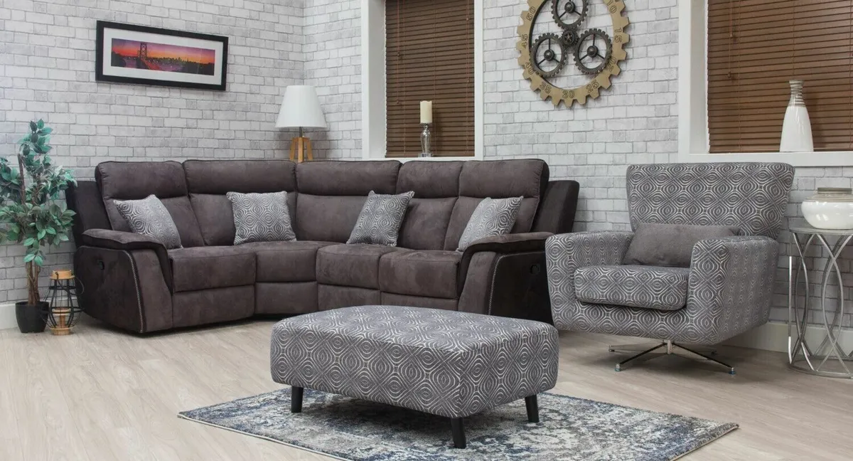Swivel chairs accent chairs statement chairs - Image 3