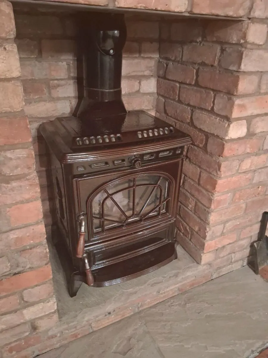 Stanley Erin solid fuel stove - Image 1