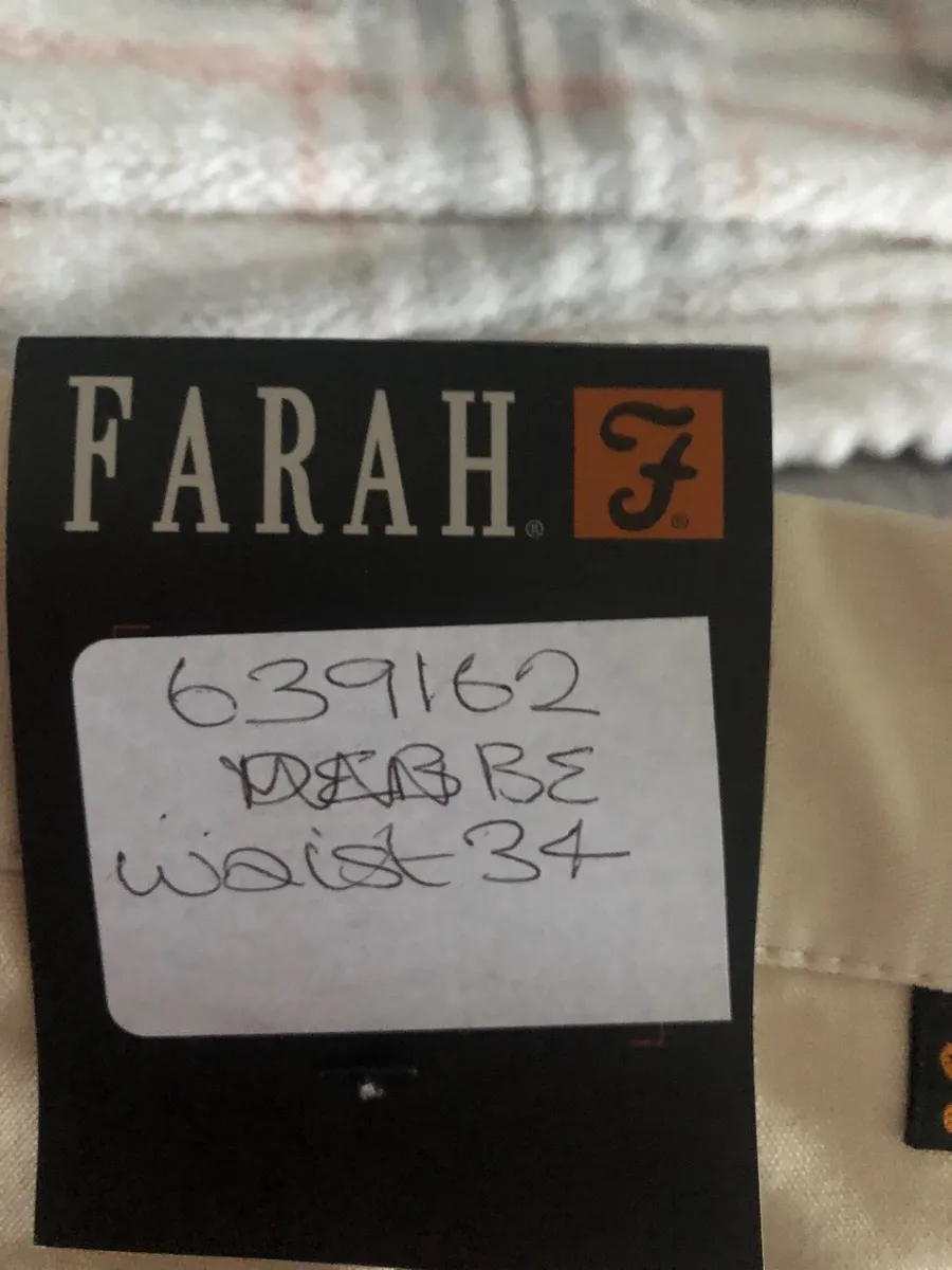 Mens BNWT Farah shorts  W34” €20 - Image 4