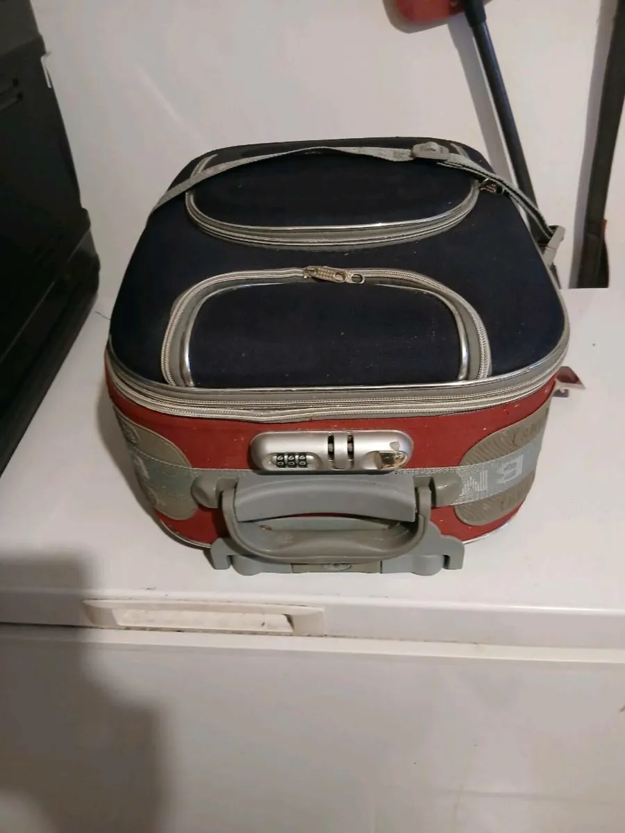 Suitcase - Image 2