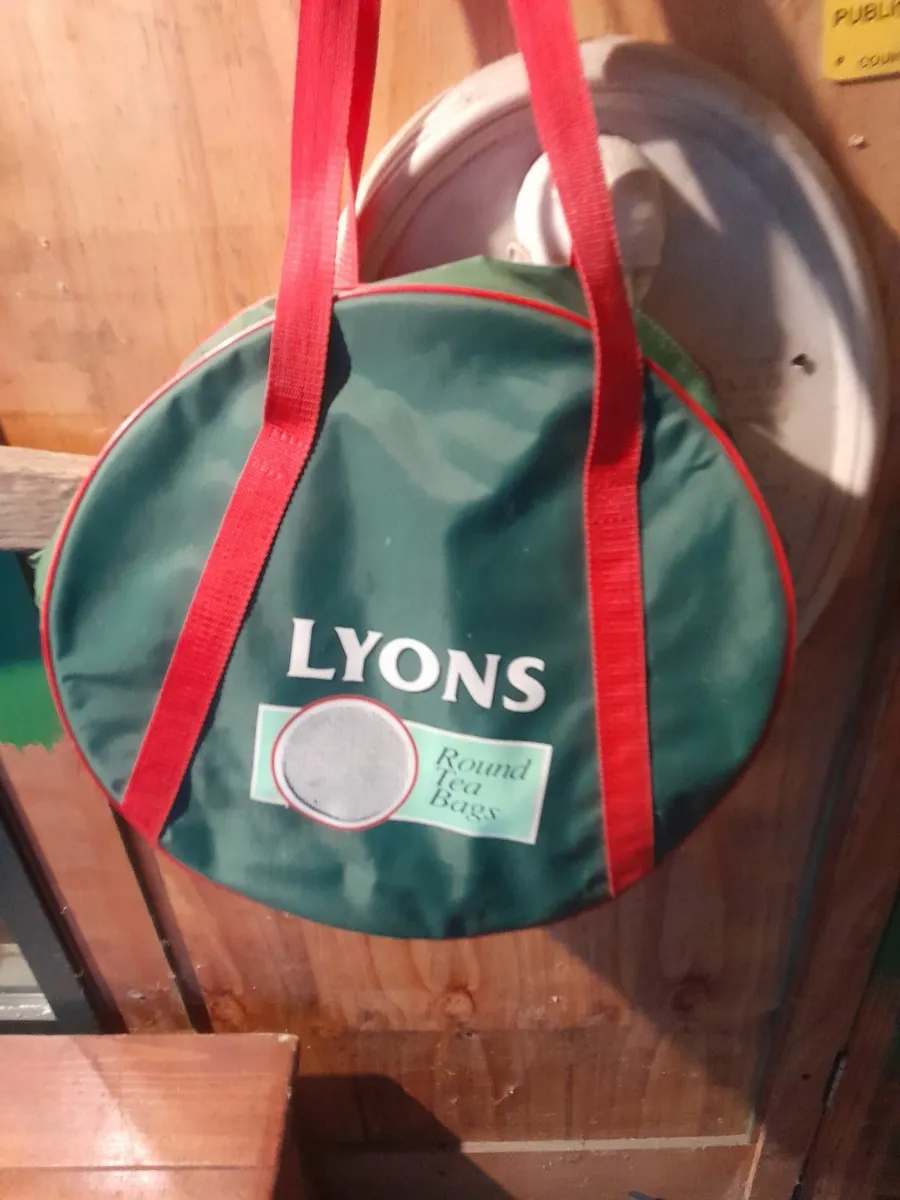 Vintage  lyons tea  sports  bag - Image 3