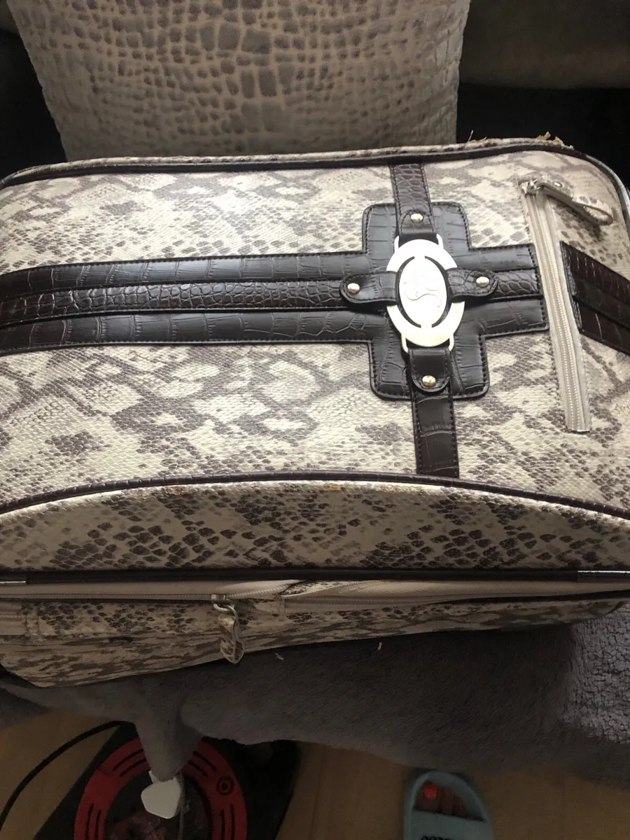 New travelling case €40 - Image 4