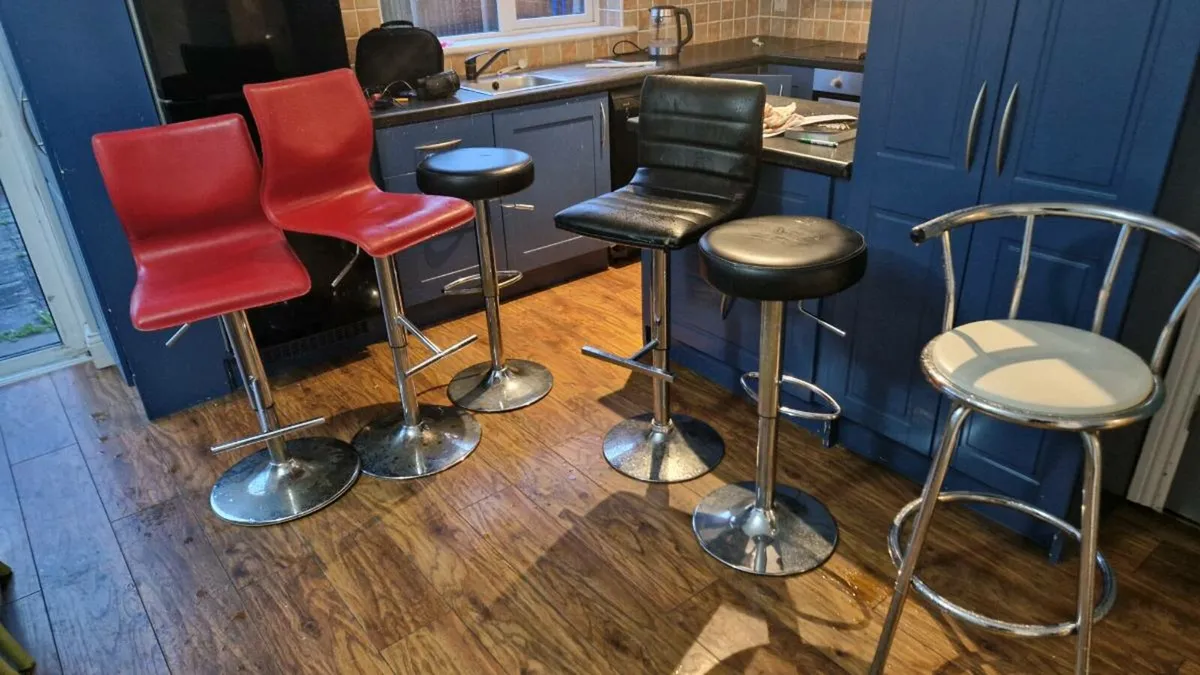 Breakfast bar stools