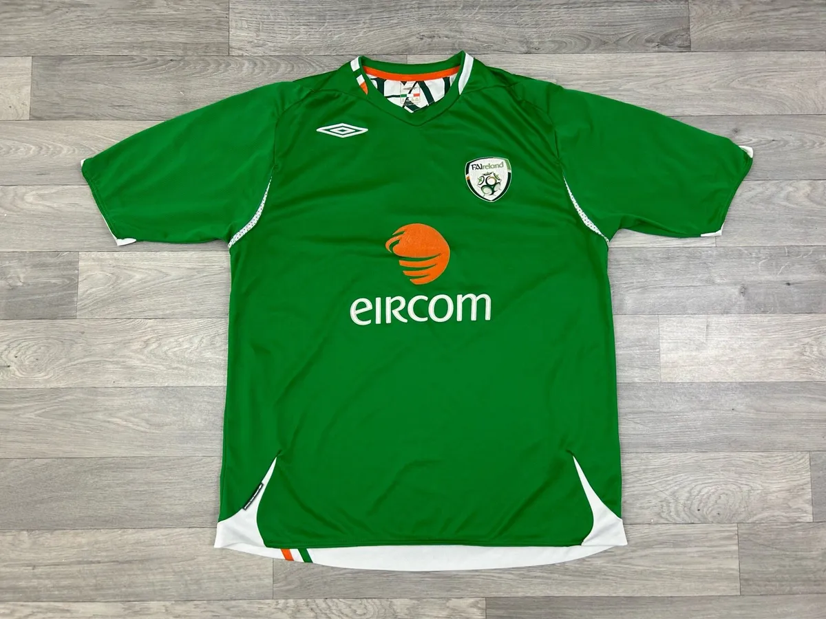 Vintage 2006 Umbro Ireland Home Jersey Shirt - Image 1