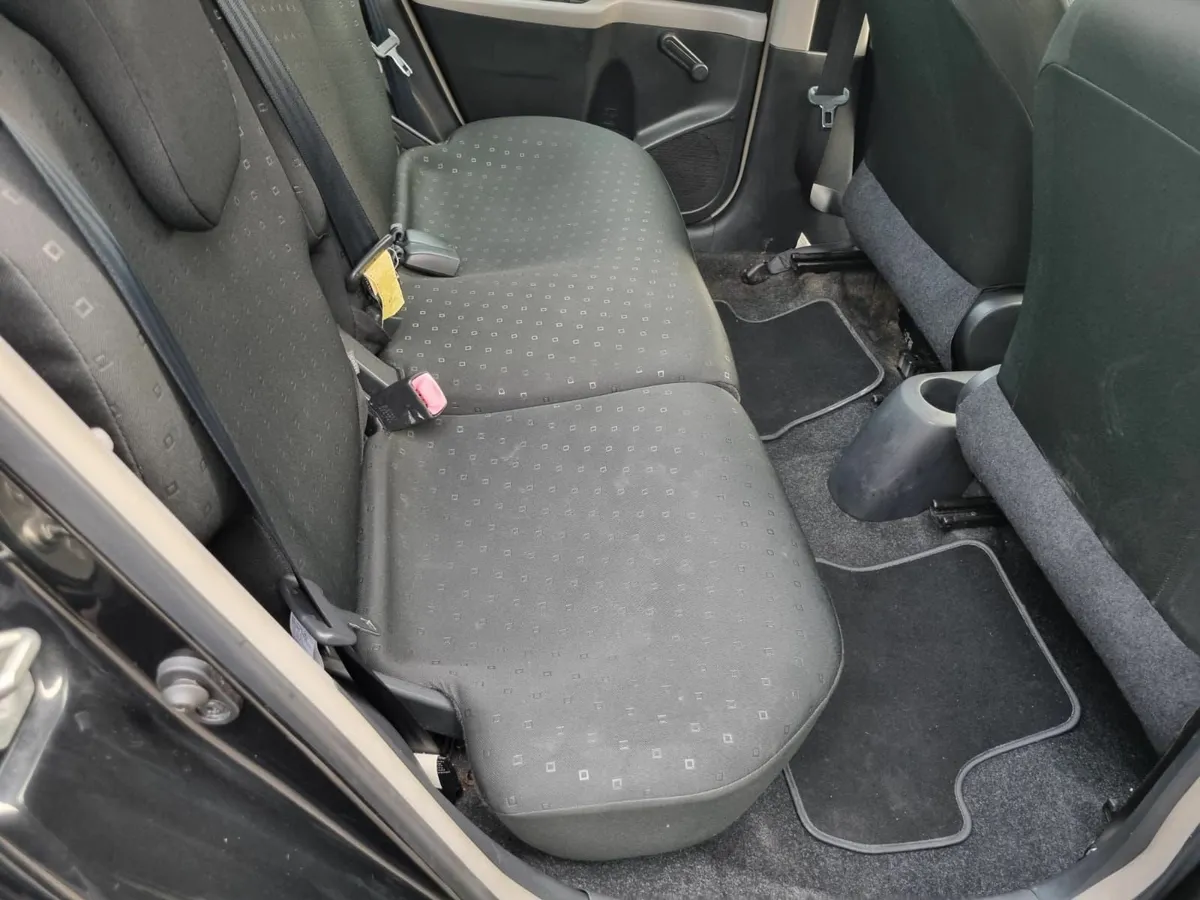 Toyota Yaris 2008 - Image 1