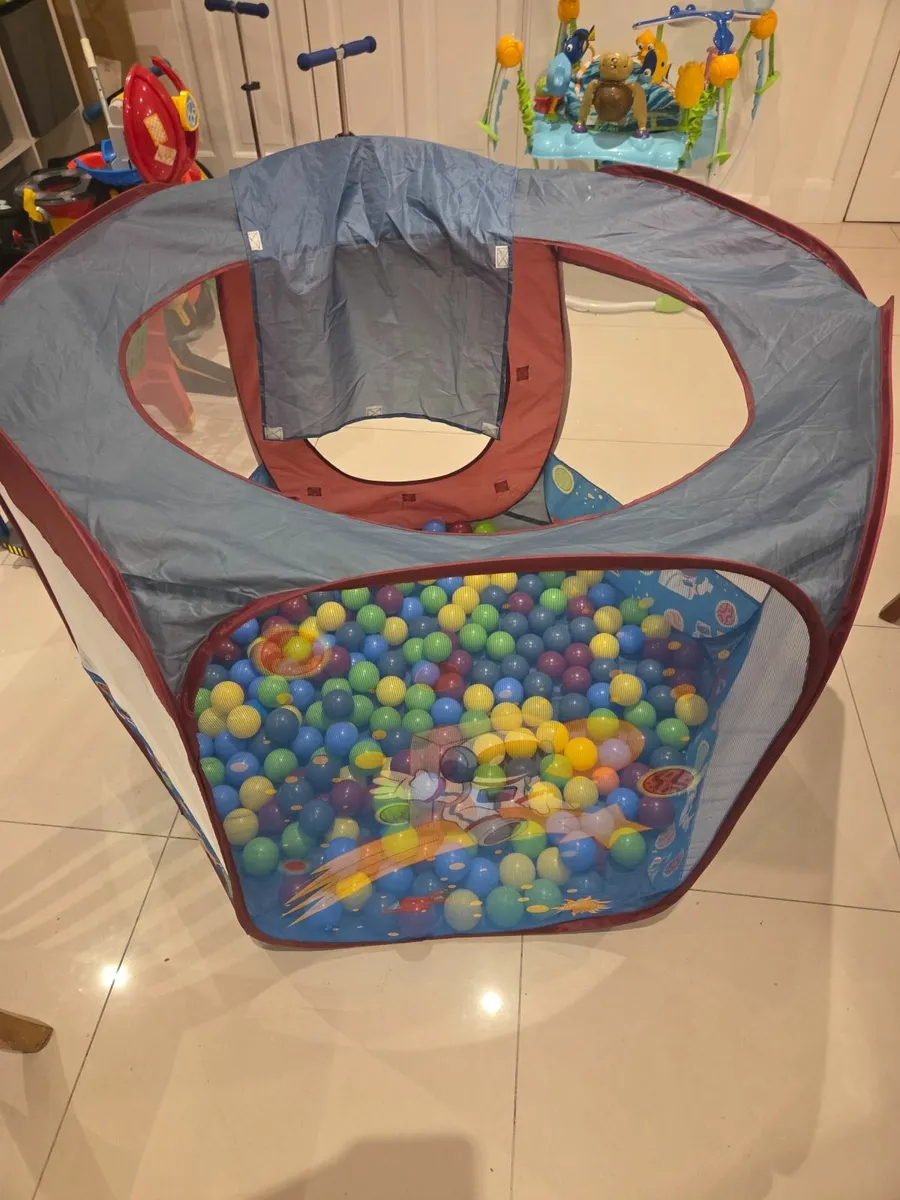Baby ball pit - Image 1