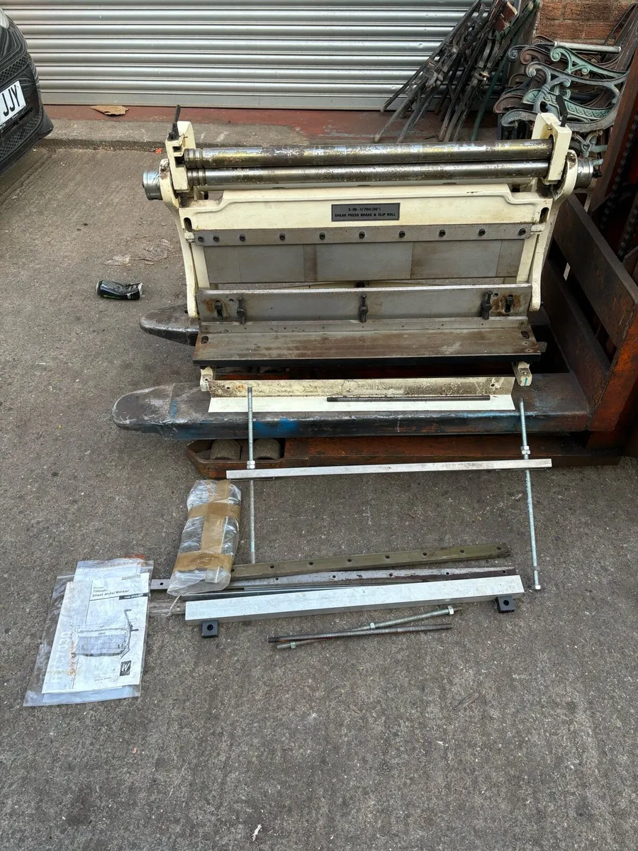 Axminister 3 in 1. Rolls folder guillotine - Image 1
