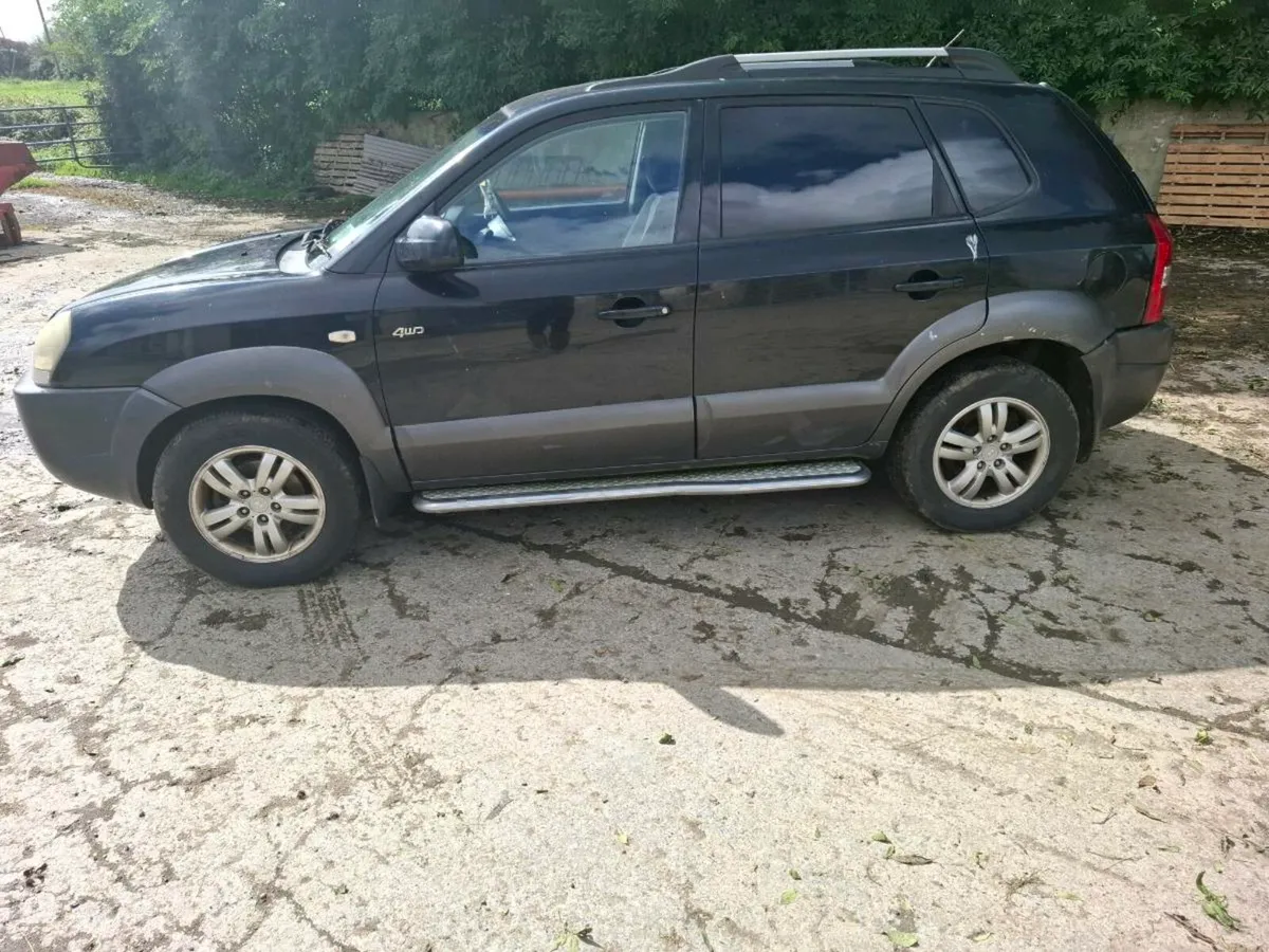 2008 Hyundai Tuscon - Image 2