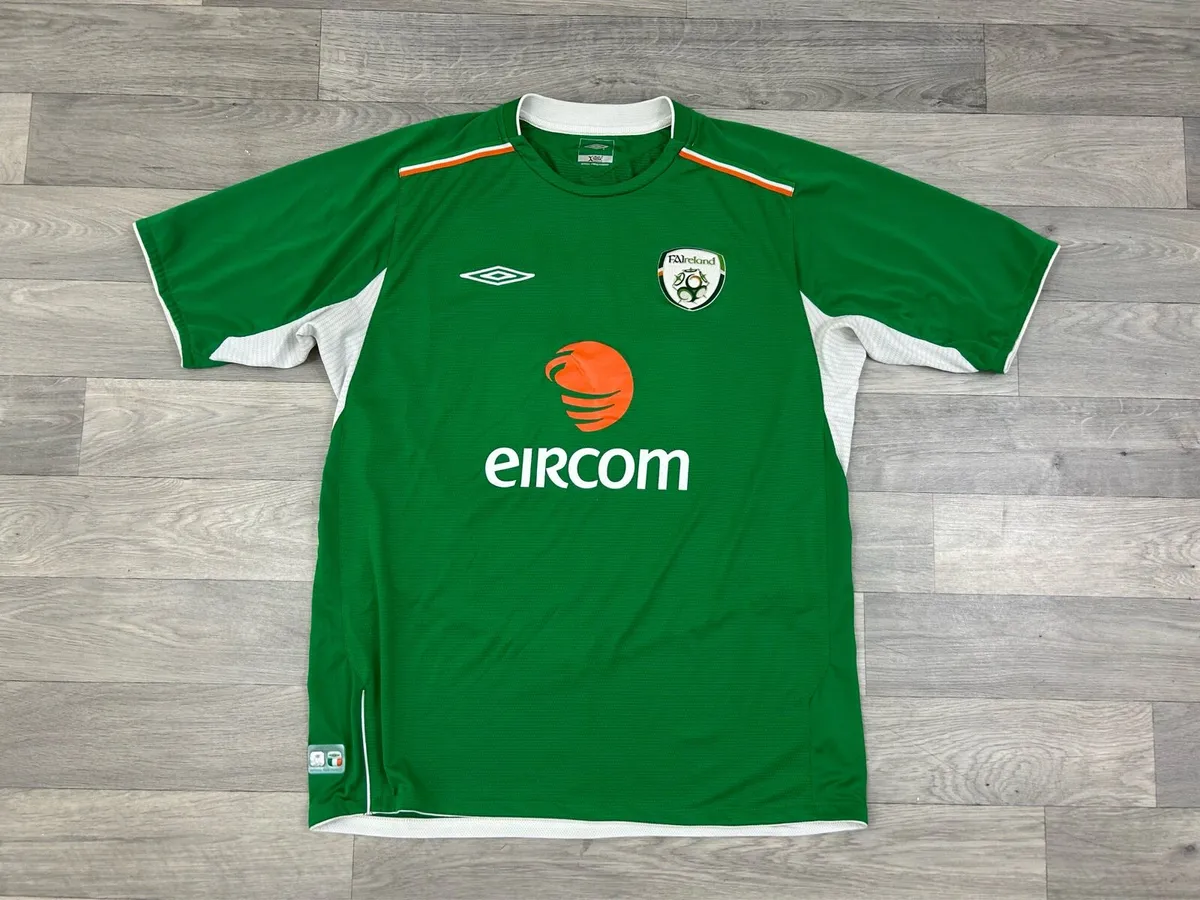 Vintage 2004 Umbro Ireland Home Jersey Shirt L - Image 1
