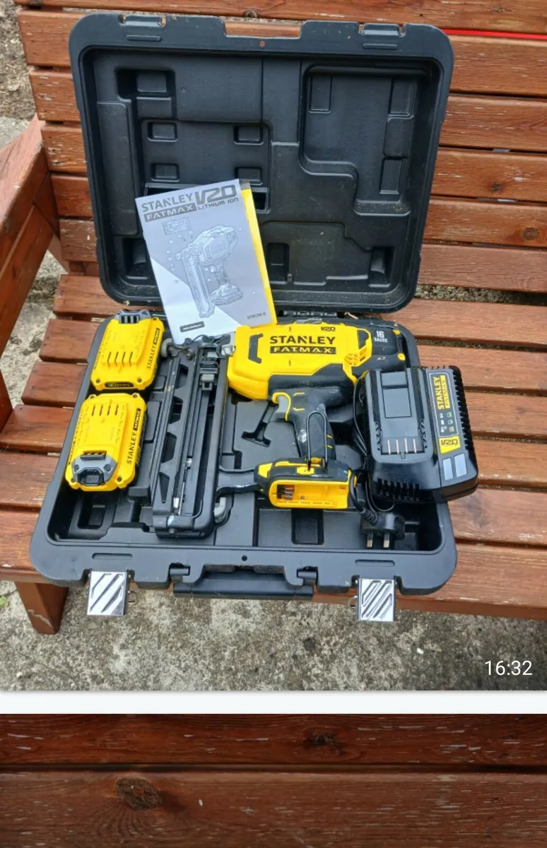 Stanley Fatmax Nail Gun - Image 3