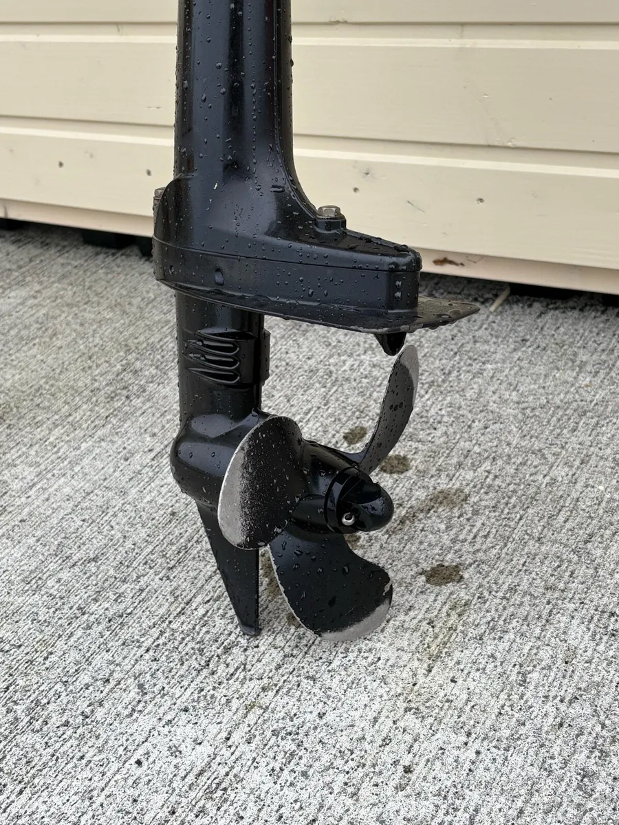 Suzuki 2.5hp outboard - Image 4