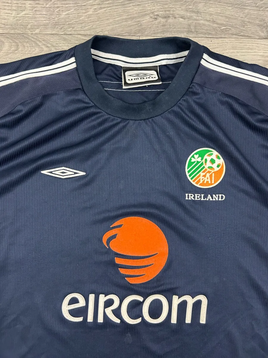 2001 Umbro Ireland Training Warm Up Jersey Shirt - Image 2