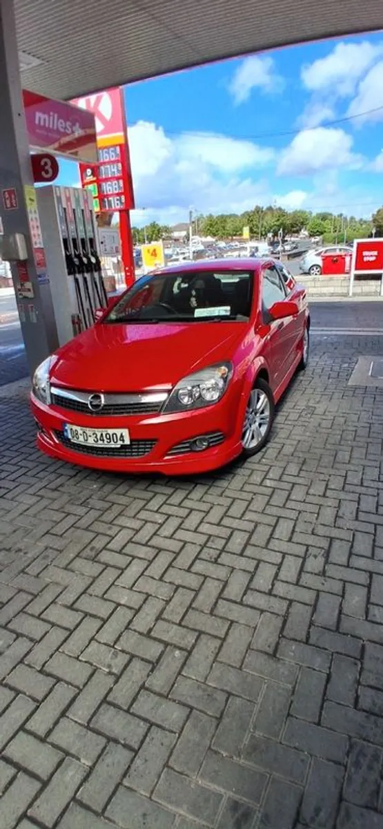 2008 Opel Astra - Image 1