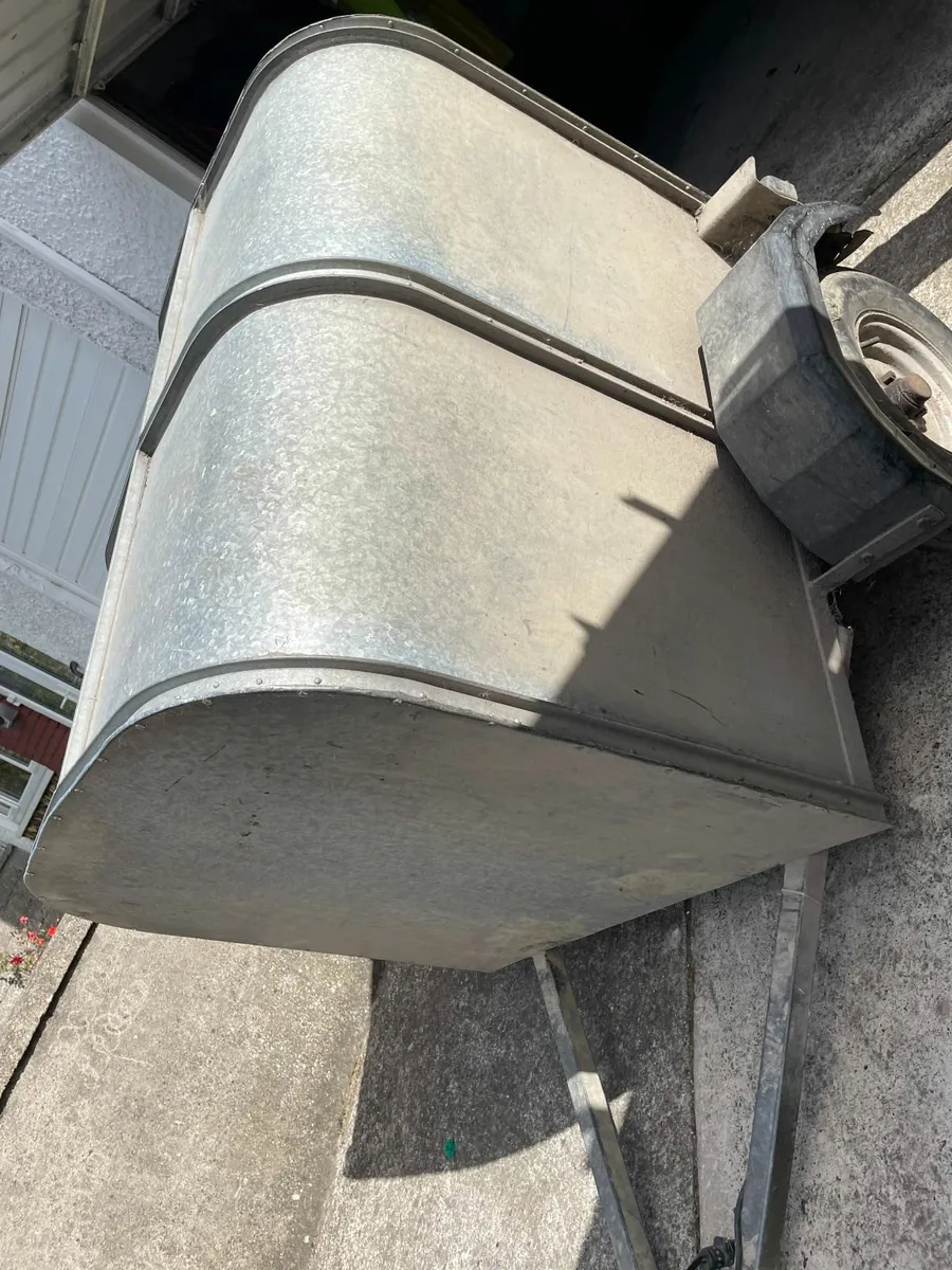 Dog Trailer - Image 1